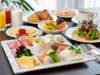 日本の四季を織り込んだ洋食メニューと、和惣菜などをお楽しみいただけます。
