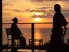 はかない夕日のひとときを。離れ客室「海鈴」でから眺める日本海の情景