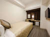 シングルルーム：ベッド幅120㎝×195㎝　広さ13㎡　フランスベッド製のベッドをご用意しております。