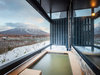 ・【タウンハウス：露天風呂】天然温泉を楽しめる露天風呂　北海道の自然を眺めながら開放的なひとときを