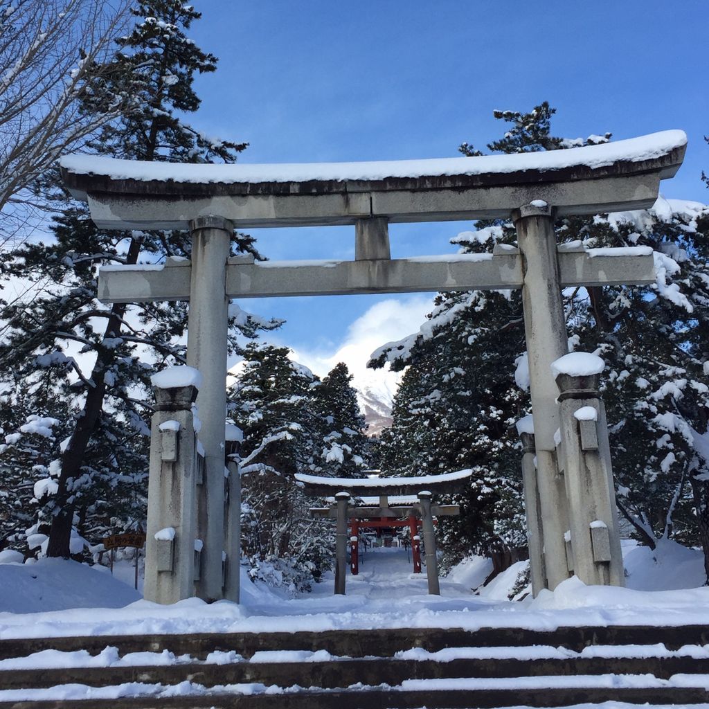 雪景色の中気持ちも浄化 岩木山神社の口コミ じゃらんnet