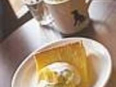 Dog Cafe（店内で焼かれるオリジナルシフォン）