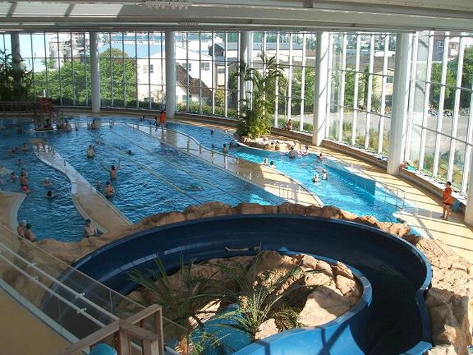 東京都内 プールおすすめ18選 レジャー施設やホテル 区民プールなど じゃらんニュース