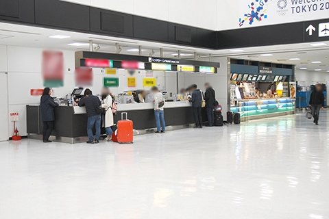 成田国際空港第2ターミナルレンタカー受付カウンター