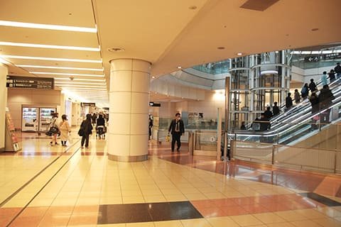 羽田空港国内線第2ターミナル4～6番到着口から1～3番到着口への道